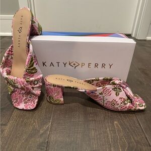 NWT KATY PERRY The Tooliped Twisted Sandal Heel Pink and Green Floral Size 11M